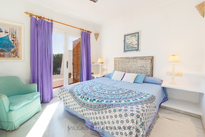 Seafront villa Bonaire to rent in Cala D'Or Mallorca, 