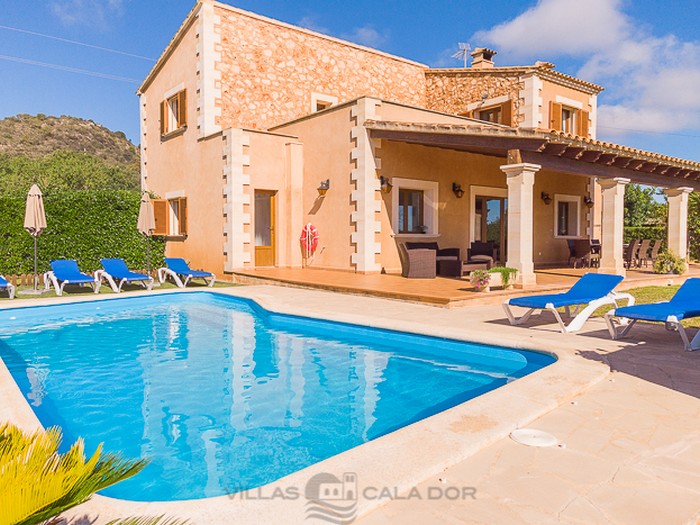 Casa de campo Roca Blanca para alquilar en Mallorca 4 dormitorios