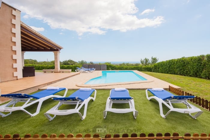 Country house Roca Blanca to rent mallorca 4 bedrooms