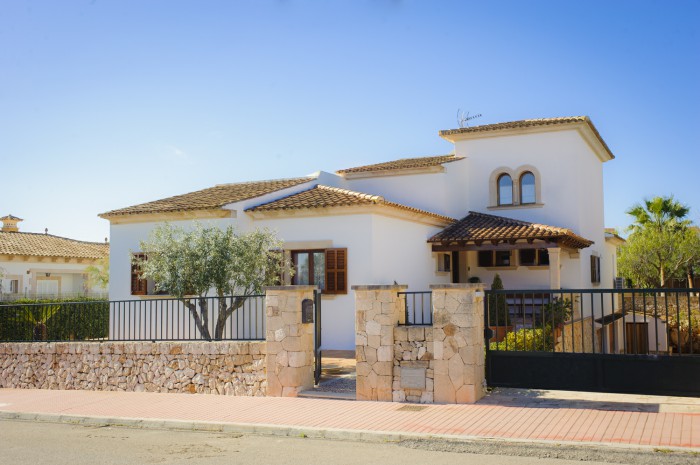 Rico. 4 Schlafzimmer Ferienvilla in Porto Colom, Mallorca