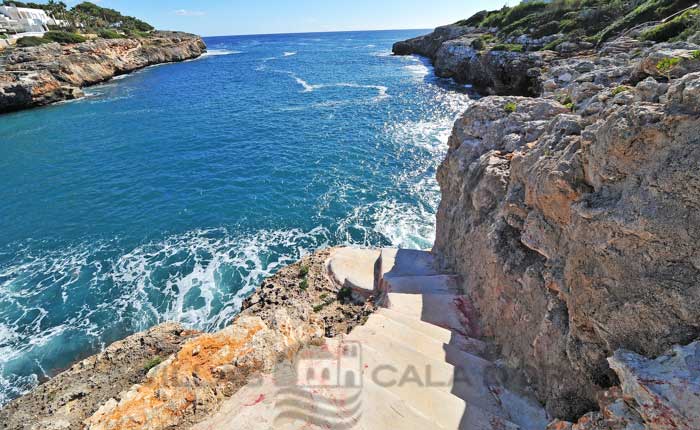 Seafront holiday villa for rent. Majorca