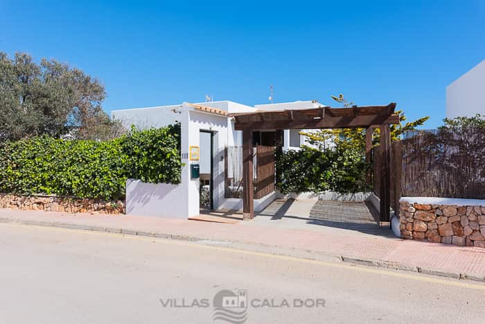 Villa Felice - Ferienhaus direkt am Meer mit Pool Mallorca