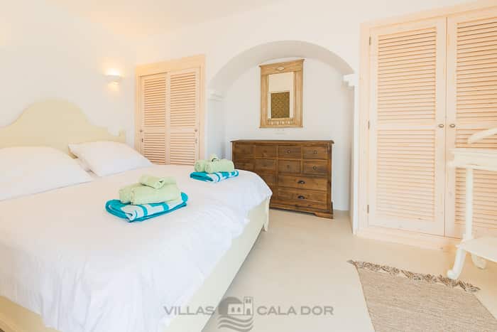 Villa Felice - Ferienhaus direkt am Meer mit Pool Mallorca