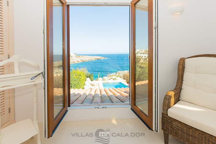 Villa Felice - Ferienhaus direkt am Meer mit Pool Mallorca