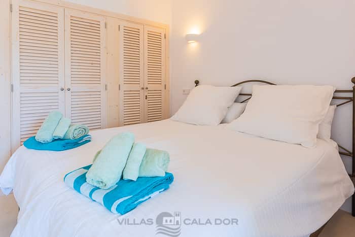 Villa Felice - Ferienhaus direkt am Meer mit Pool Mallorca