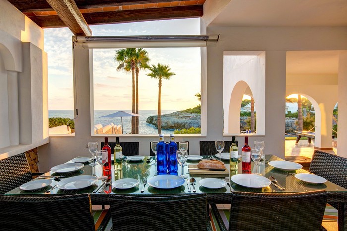 Villa Mar Oberta-Seafront house with pool in Majorca
