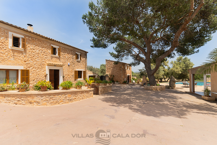 Country house Angoixes, 5  bedrooms , Santanyi, Mallorca