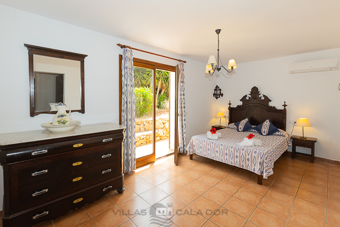 Country house Angoixes, 5  bedrooms , Santanyi, Mallorca