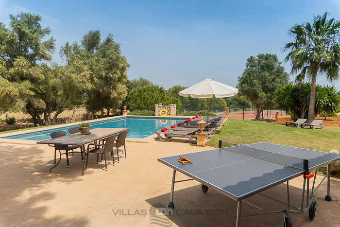 Country house Angoixes, 5  bedrooms , Santanyi, Mallorca