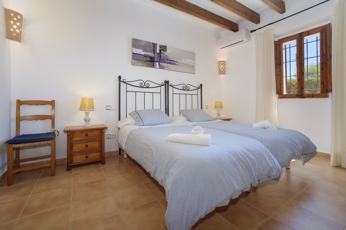 Country house Teuler Petit  4 bedrooms, Cas Concos, Felanitx,  Mallorca