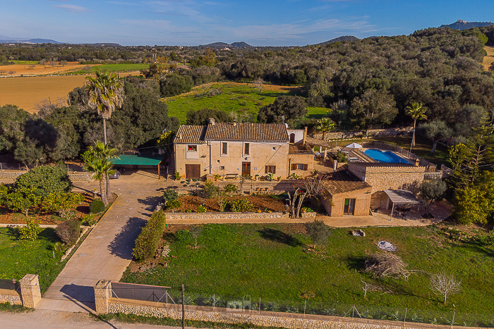 Cavea - Casa de campo con piscina para vacaciones en familia