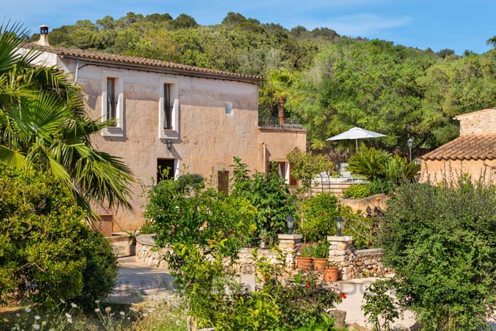 Cavea - Familien-Landhaus mit geschütztem Pool