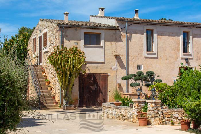 Cavea - Familien-Landhaus mit geschütztem Pool