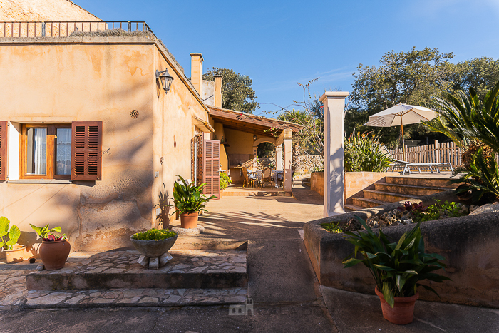 Cavea - Casa de campo con piscina para vacaciones en familia