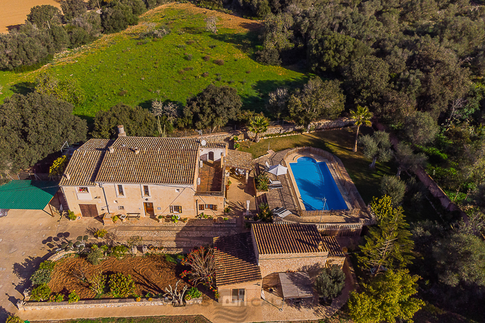 Cavea - Familien-Landhaus mit geschütztem Pool